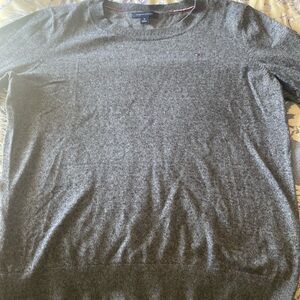Tommy Hilfiger heathered grey sweater. Size M